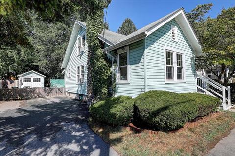 267 Holmes Rd, Warwick, RI 02888 photo 1