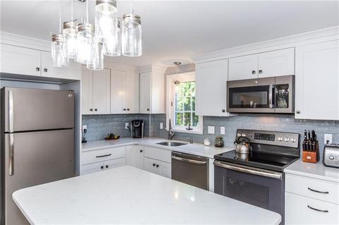 57 Lancaster Ave, Warwick, RI 02886 photo 3