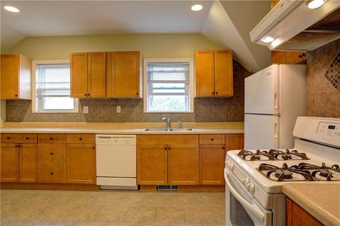 60 E Transit St, Providence, RI 02906 photo 16