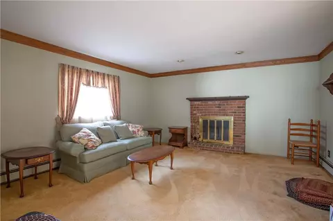 2 Holmes St, Westerly, RI 02891 photo 3