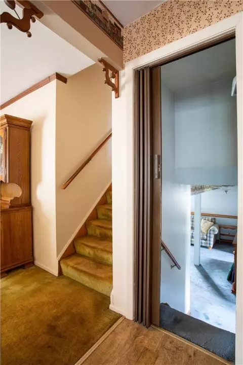 2 Holmes St, Westerly, RI 02891 photo 9