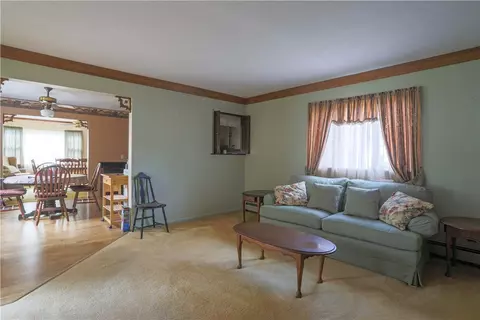 2 Holmes St, Westerly, RI 02891 photo 4