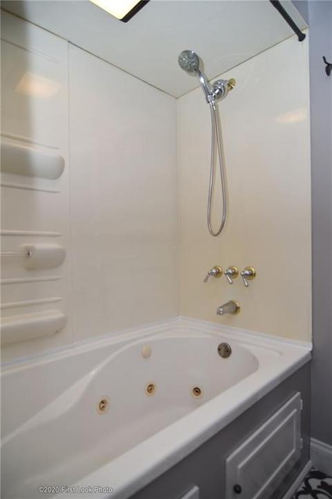 191 Paradis Ave, Woonsocket, RI 02895 photo 29