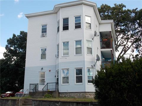 31 Cady St, Woonsocket, RI 02895 photo 4