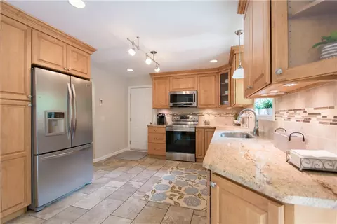60 Cobblestone Ter, Coventry, RI 02816 photo 6