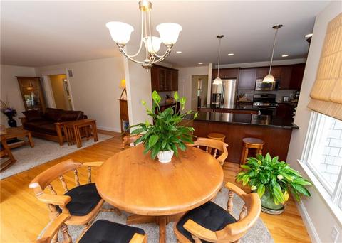 33 Paddock Ln, Middletown, RI 02842 photo 12