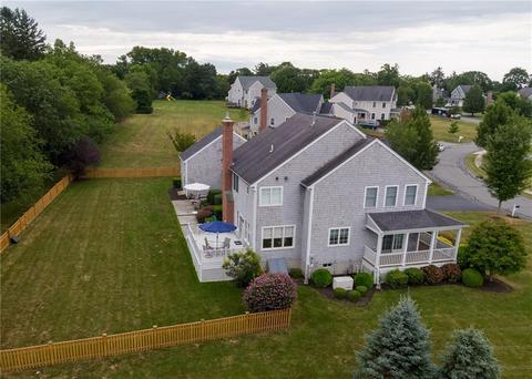 33 Paddock Ln, Middletown, RI 02842 photo 3