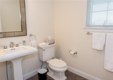 33 Paddock Ln, Middletown, RI 02842 photo 18