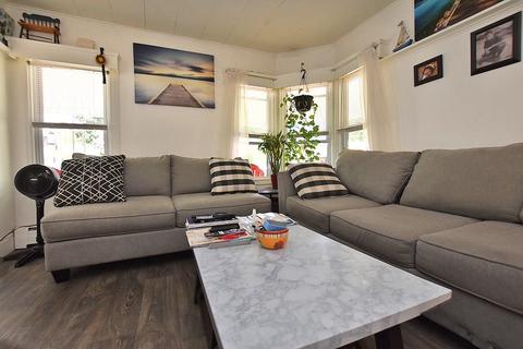20 Junction St, Warwick, RI 02889 photo 3