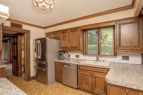 110 Main Ave, Warwick, RI 02886 photo 25