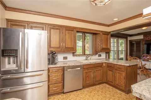 110 Main Ave, Warwick, RI 02886 photo 26