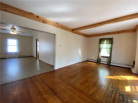26 Wilson Ave, Woonsocket, RI 02895 photo 9