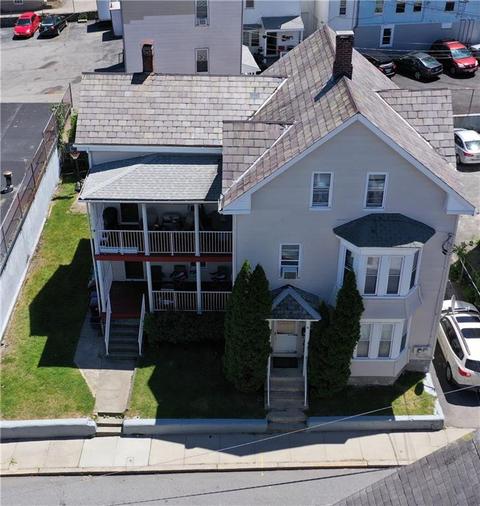 26 Wilson Ave, Woonsocket, RI 02895 photo 4