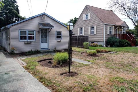 45 Bush Ave, Warwick, RI 02889 photo 2