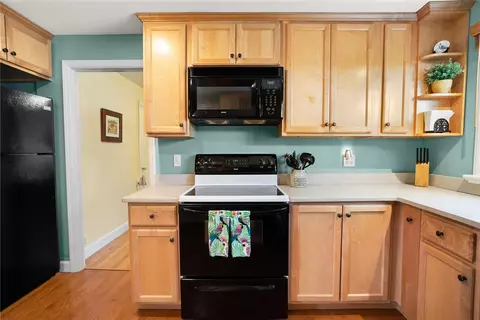 41 Squantum Dr, Warwick, RI 02888 photo 10