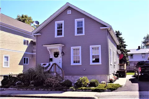 30 Union St, Warren, RI 02885 photo 1