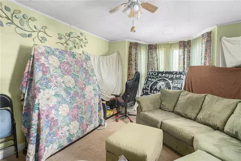 44 Oak St, Woonsocket, RI 02895 photo 6