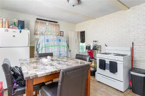 44 Oak St, Woonsocket, RI 02895 photo 9