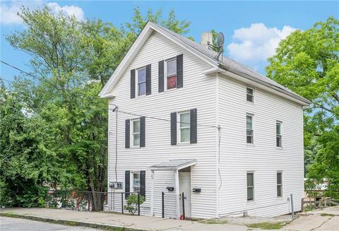 44 Oak St, Woonsocket, RI 02895 photo 4