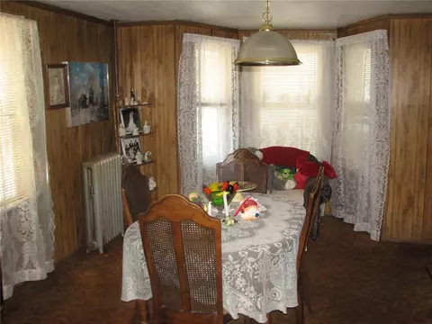 192 High St, Woonsocket, RI 02895 photo 10