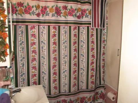 192 High St, Woonsocket, RI 02895 photo 18