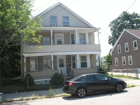 192 High St, Woonsocket, RI 02895 photo 2