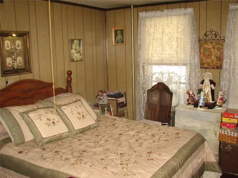 192 High St, Woonsocket, RI 02895 photo 17