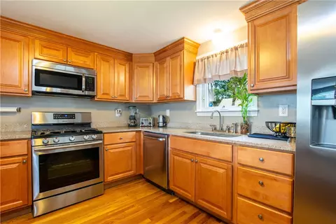 35 Keystone Dr, Warwick, RI 02886 photo 14