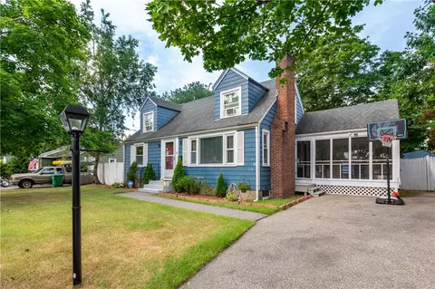 35 Keystone Dr, Warwick, RI 02886 photo 3