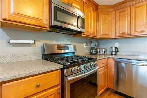 35 Keystone Dr, Warwick, RI 02886 photo 18
