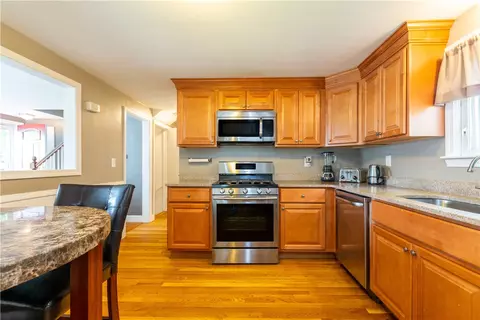35 Keystone Dr, Warwick, RI 02886 photo 13