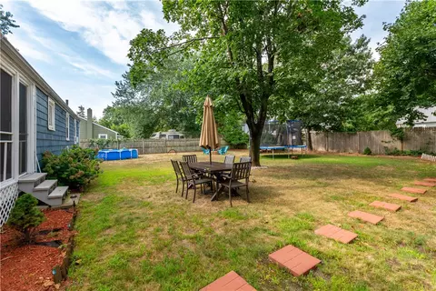 35 Keystone Dr, Warwick, RI 02886 photo 5
