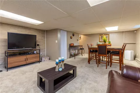 35 Keystone Dr, Warwick, RI 02886 photo 39