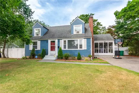 35 Keystone Dr, Warwick, RI 02886 photo 1