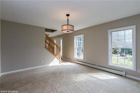 653 Commonwealth Ave, Warwick, RI 02886 photo 9