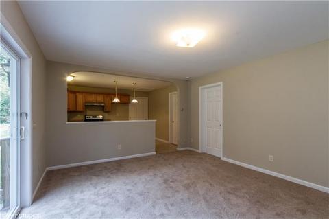 653 Commonwealth Ave, Warwick, RI 02886 photo 14