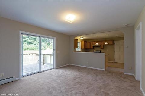 653 Commonwealth Ave, Warwick, RI 02886 photo 13