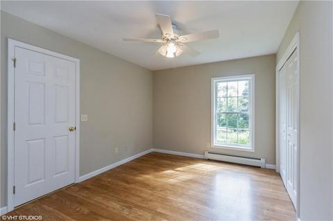653 Commonwealth Ave, Warwick, RI 02886 photo 17