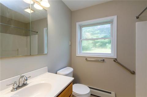 653 Commonwealth Ave, Warwick, RI 02886 photo 11