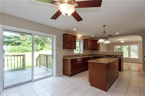 653 Commonwealth Ave, Warwick, RI 02886 photo 5