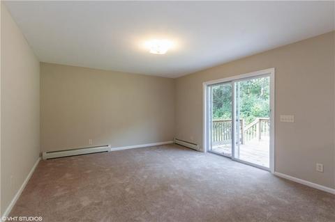 653 Commonwealth Ave, Warwick, RI 02886 photo 15