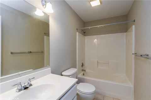 653 Commonwealth Ave, Warwick, RI 02886 photo 21