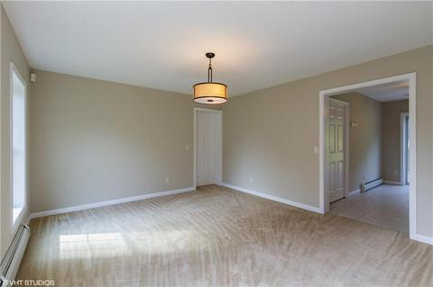 653 Commonwealth Ave, Warwick, RI 02886 photo 7
