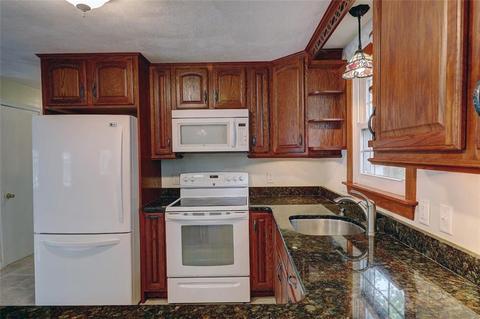 286 Lucille St, Woonsocket, RI 02895 photo 38