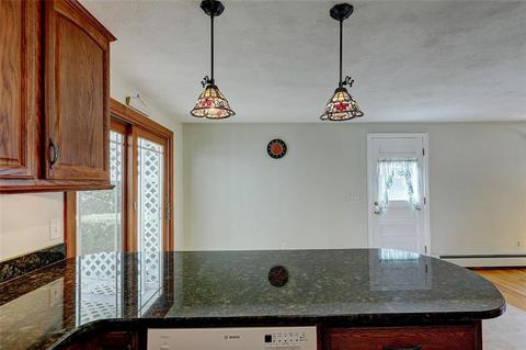 286 Lucille St, Woonsocket, RI 02895 photo 17