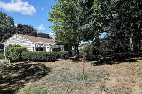 286 Lucille St, Woonsocket, RI 02895 photo 6
