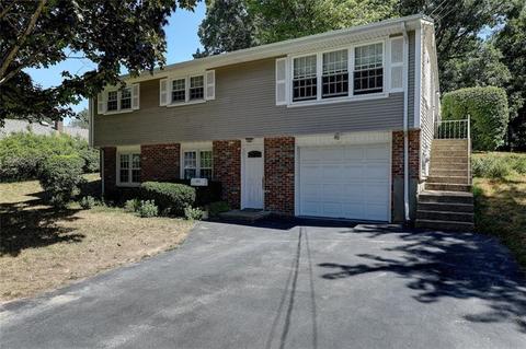 286 Lucille St, Woonsocket, RI 02895 photo 3