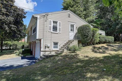 286 Lucille St, Woonsocket, RI 02895 photo 5