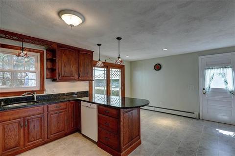 286 Lucille St, Woonsocket, RI 02895 photo 14