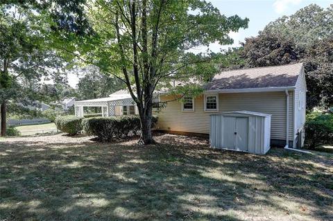 286 Lucille St, Woonsocket, RI 02895 photo 8